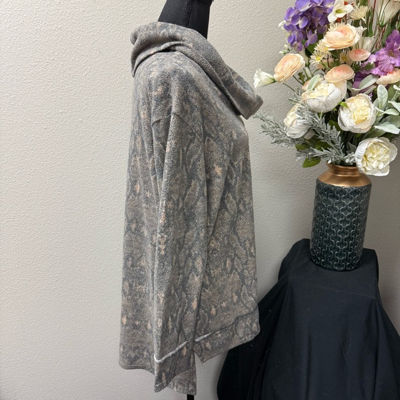 Forgotten Grace XL Gray Cowl Neck Pullover Sweater - Picture 4 of 7